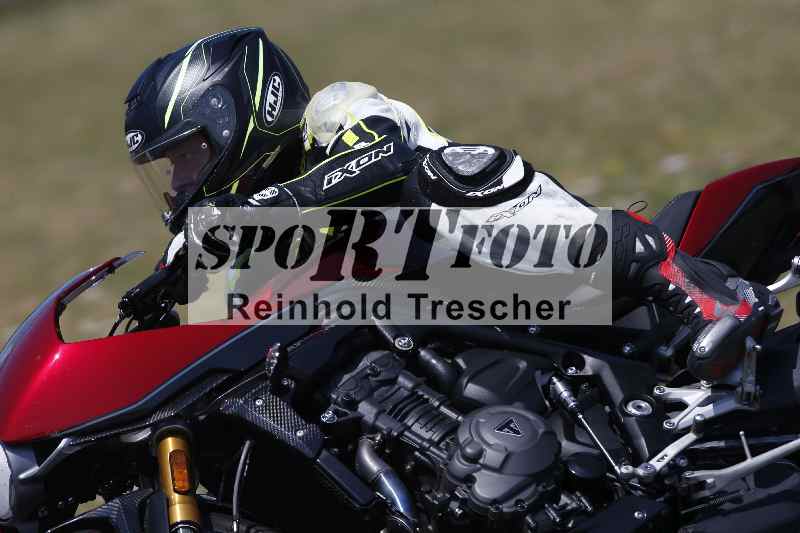 /Archiv-2023/28 05.06.2023 Moto Club Anneau du Rhin/vert-medium/6